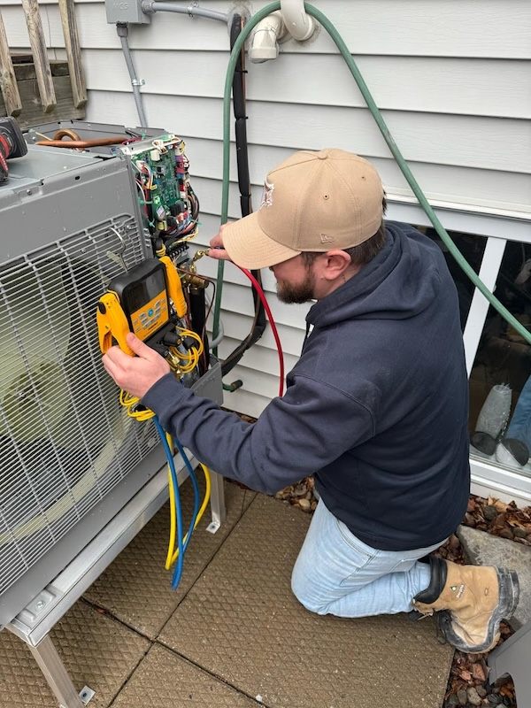 Harry's Home Comfort team at work 2